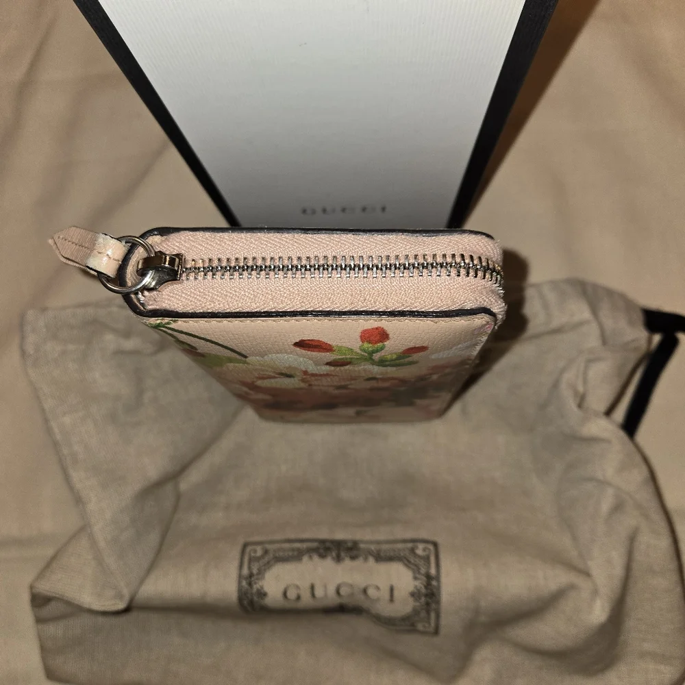 Gucci Blooms Pink Floral Zip Around Wallet - Picture 4 of 12